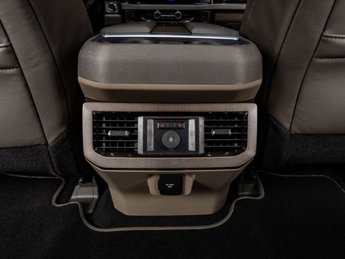 Used 2026 Ford F450 Platinum w/ Platinum Plus Package image 33