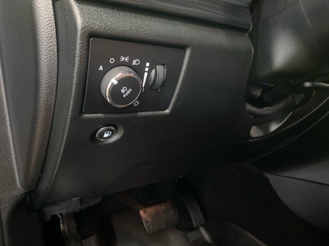 Used 2022 Jeep Grand Cherokee Laredo X AWD/4WD image 18