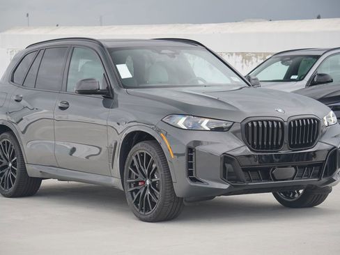 New 2026 BMW X5 sDrive40i w/ M Sport Package image 3