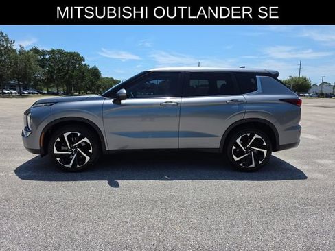 Used 2024 Mitsubishi Outlander SE Black Edition FWD image 6