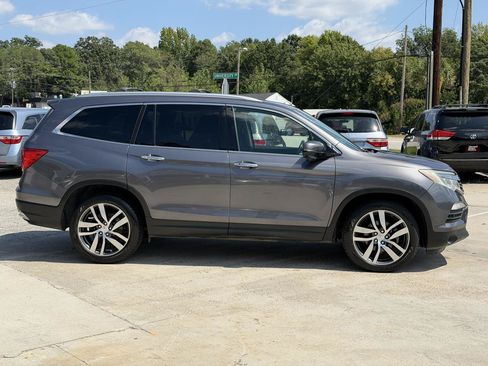 Used 2016 Honda Pilot Touring image 4