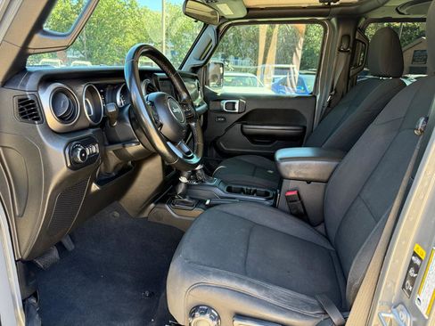 Used 2020 Jeep Wrangler Unlimited Sport AWD/4WD image 9