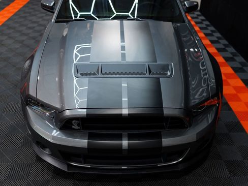 Used 2013 Ford Mustang Shelby GT500 RWD image 9