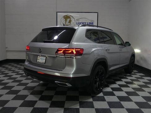 Used 2022 Volkswagen Atlas SE w/ Panoramic Sunroof Package FWD image 10