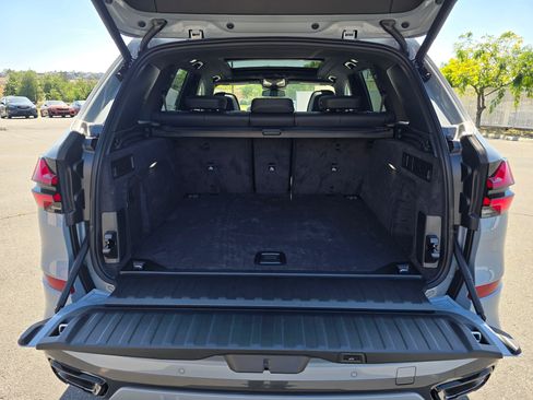 New 2026 BMW X5 xDrive40i w/ M Sport Package AWD/4WD image 29