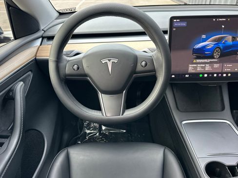 Used 2023 Tesla Model Y Long Range image 14