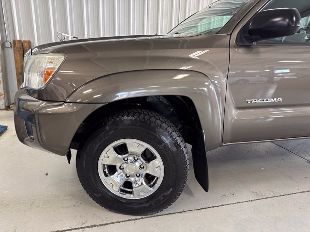 Used 2015 Toyota Tacoma 4x4 Access Cab V6 w/ SR5 Package image 27