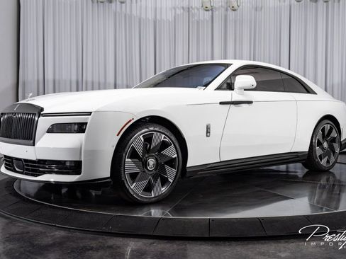 Used 2024 Rolls-Royce Spectre w/ Spectre Launch Package image 8