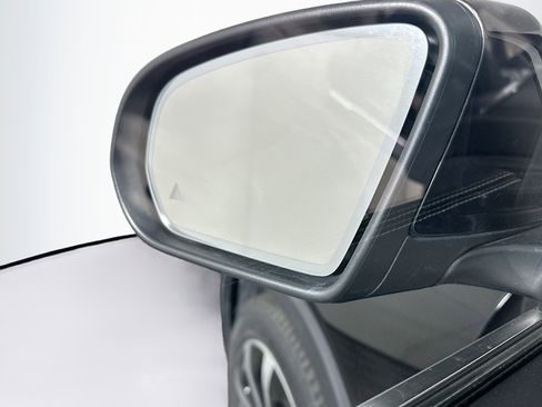 Used 2023 Mercedes-Benz GLB 250 image 16