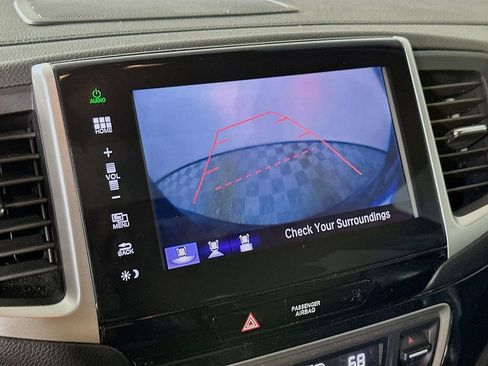 Used 2016 Honda Pilot Touring image 23