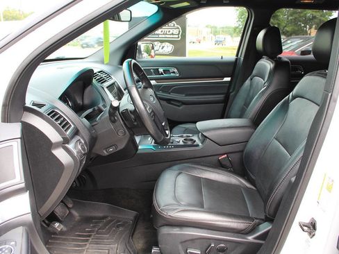 Used 2017 Ford Explorer Limited FWD image 24