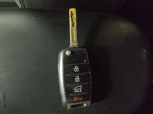 Used 2018 Kia Soul w/ Convenience Package image 32