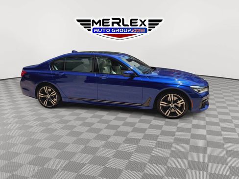 Used 2018 BMW 750i RWD image 9