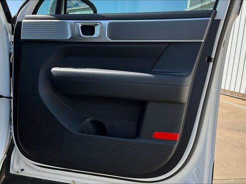 Used 2025 Hyundai Santa Fe SE image 23