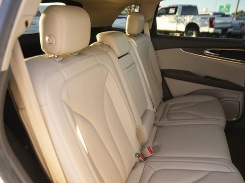 Used 2018 Lincoln MKX Reserve w/ Driver Assistance Package image 17