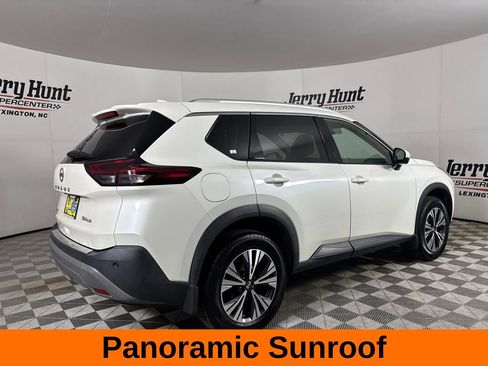 Used 2021 Nissan Rogue SV w/ Premium Package AWD/4WD image 5