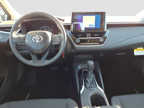 Used 2026 Toyota Corolla LE image 9