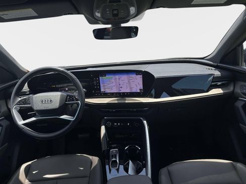 Used 2025 Audi Q5 Premium w/ Convenience Package AWD/4WD image 9