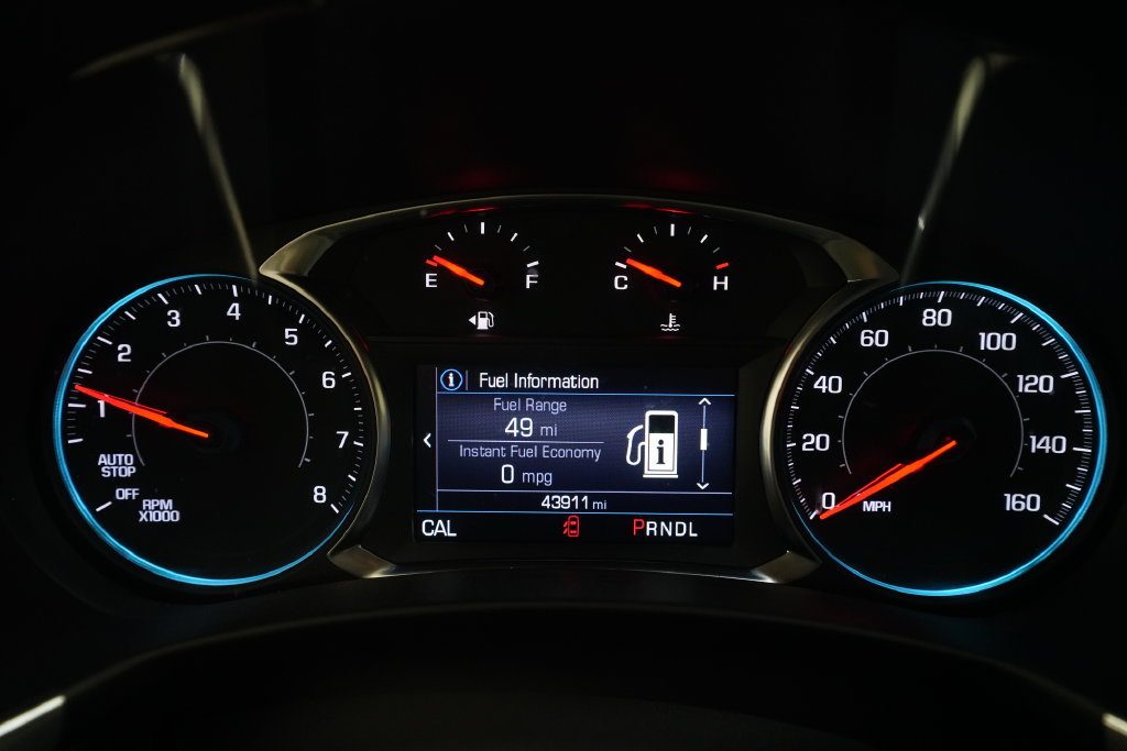 Used 2022 Chevrolet Equinox LS w/ LS Convenience Package FWD image 2