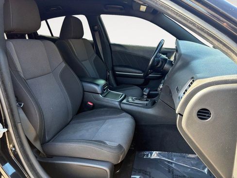 Used 2022 Dodge Charger SXT image 12