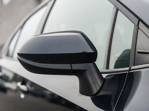 Used 2020 Toyota Corolla LE image 12