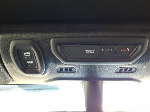 Used 2020 Jeep Wrangler Unlimited Sahara image 22