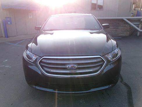Used 2018 Ford Taurus SEL w/ Equipment Group 201A FWD image 6