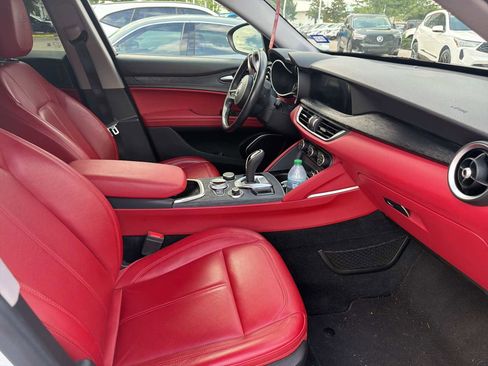 Used 2020 Alfa Romeo Stelvio w/ Nero Edizione RWD image 8