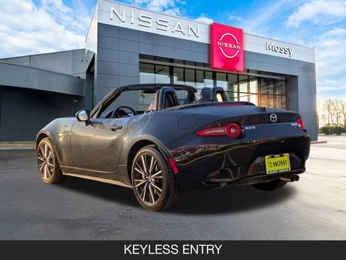 Used 2024 MAZDA MX-5 Miata Grand Touring w/ Weather Package image 8
