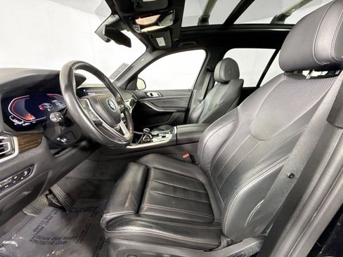 Used 2019 BMW X5 xDrive40i w/ Premium Package 2 AWD/4WD image 3