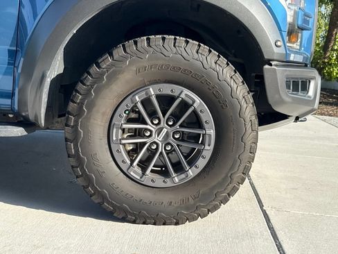 Used 2019 Ford F150 Raptor w/ Equipment Group 802A Luxury AWD/4WD image 9
