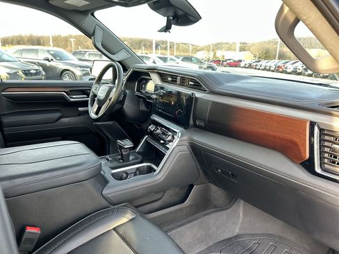 Used 2024 GMC Sierra 1500 Denali w/ Technology Package image 17