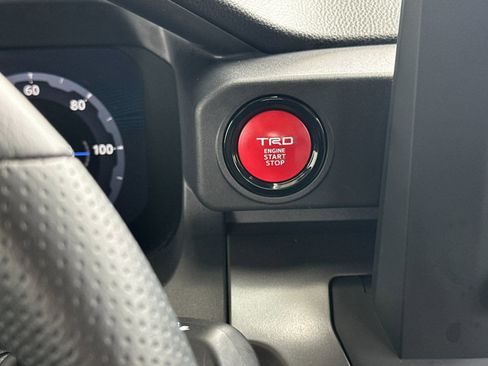 Used 2025 Toyota Tacoma TRD Off-Road AWD/4WD image 19