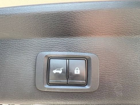Used 2023 Mitsubishi Outlander SE AWD/4WD image 19