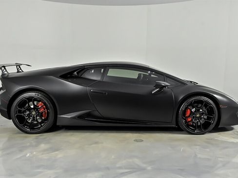 Used 2018 Lamborghini Huracan LP 580-2 RWD image 10