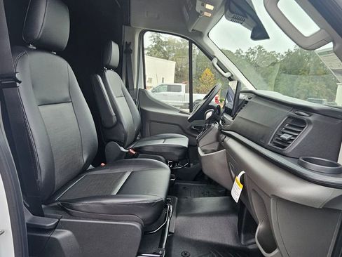 New 2026 Ford Transit 250 148 Medium Roof w/ Load Area Protection Package image 6