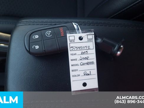 Used 2025 Jeep Compass Latitude AWD/4WD image 22