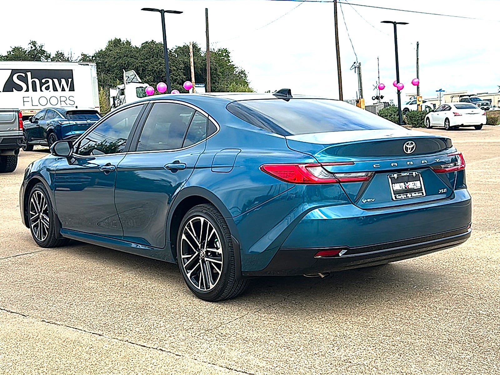 Used 2025 Toyota Camry XLE w/ Premium Package FWD image 6