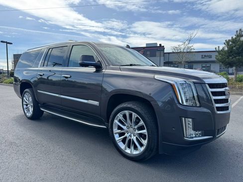 Used 2018 Cadillac Escalade ESV Premium Luxury image 1