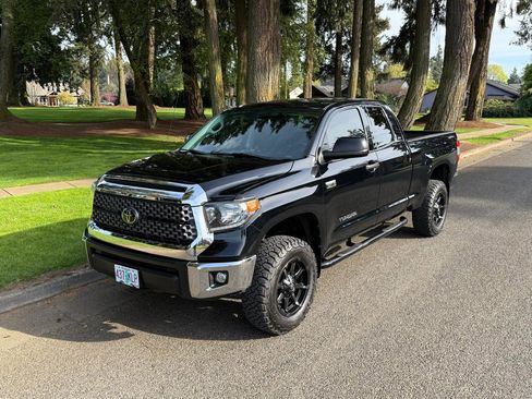 Used 2018 Toyota Tundra SR5 image 32