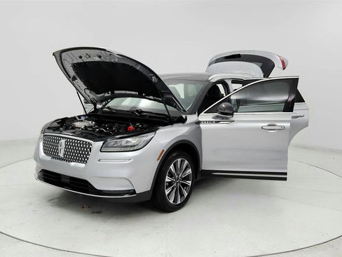 Used 2021 Lincoln Corsair Reserve image 9