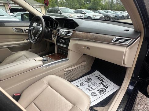 Used 2014 Mercedes-Benz E 350 4MATIC Sedan image 15
