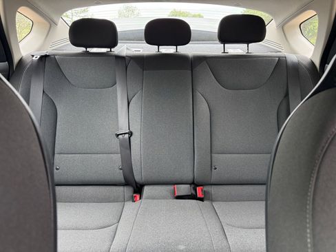 Used 2025 Kia K4 LXS image 39