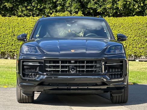 New 2026 Porsche Cayenne GTS image 11