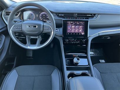 New 2025 Jeep Grand Cherokee Altitude