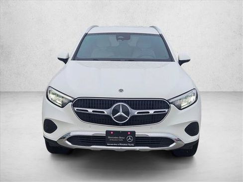 Used 2025 Mercedes-Benz GLC 300 image 2