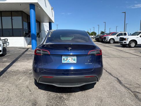 Used 2023 Tesla Model Y Long Range AWD/4WD image 5