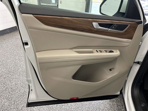 New 2026 Volkswagen Atlas SE FWD image 10