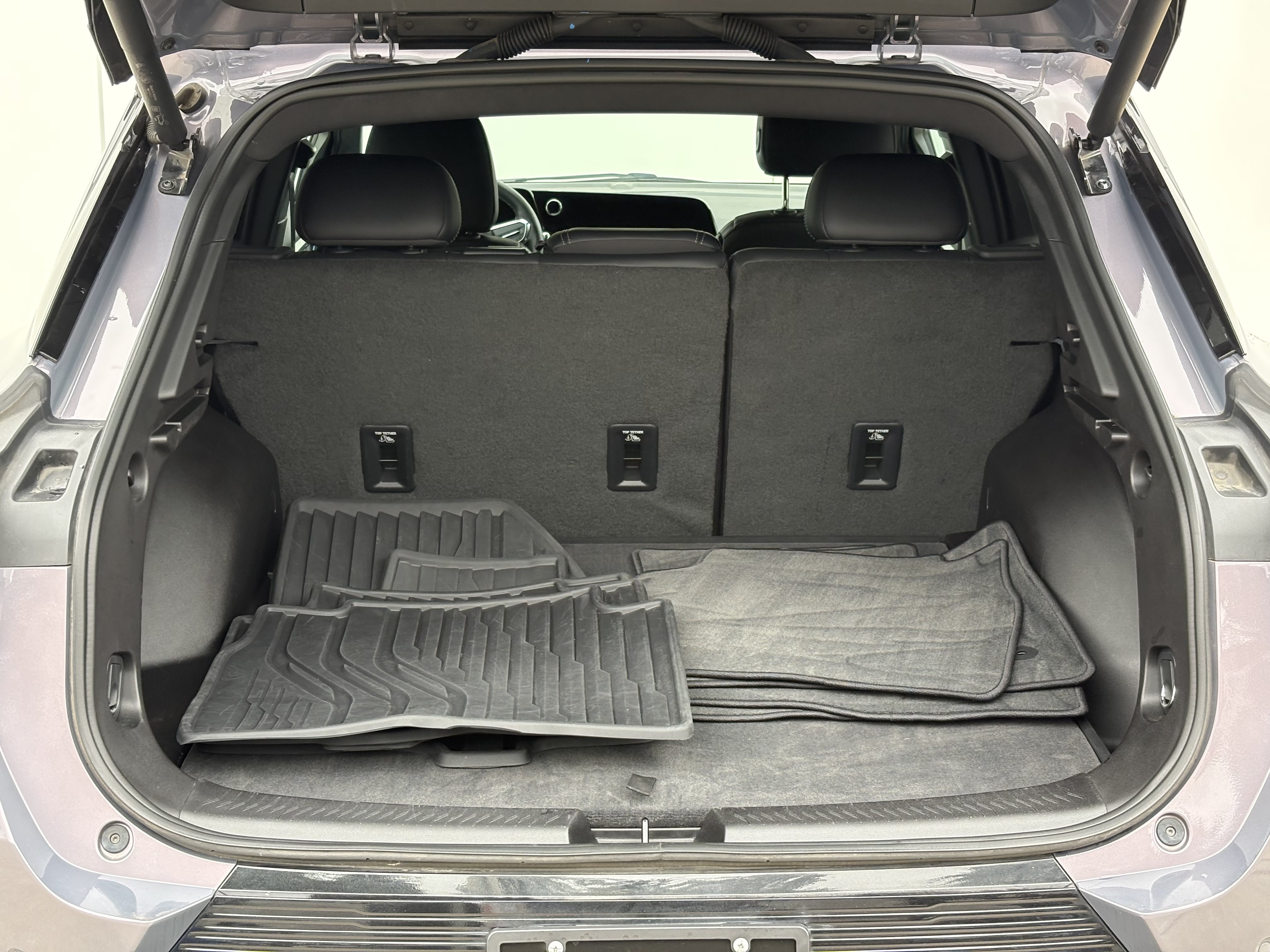 Used 2024 Chevrolet Equinox EV LT AWD/4WD image 9