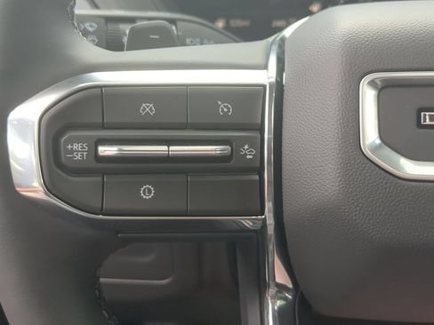Used 2026 GMC Yukon XL Denali w/ Sun & Power Step Package AWD/4WD image 36